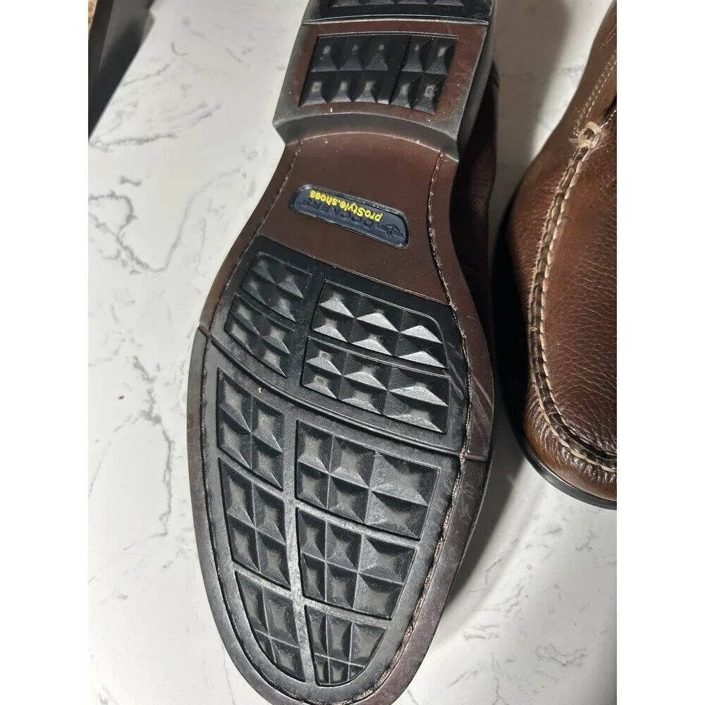 Mens Dockers leather slip on shoes - brown - size 10, Soft Flex